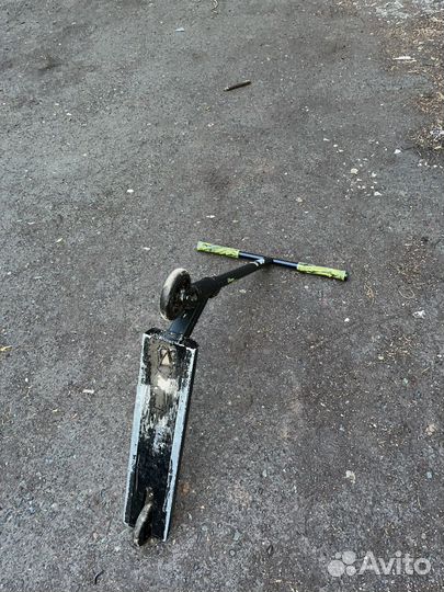 Трюковой самокат tech team voodoo