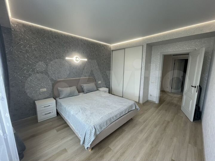 2-к. квартира, 54 м², 8/25 эт.