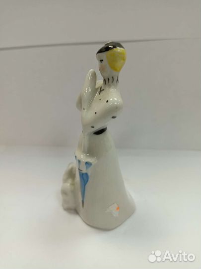 Статуэтка фарфоровая. 