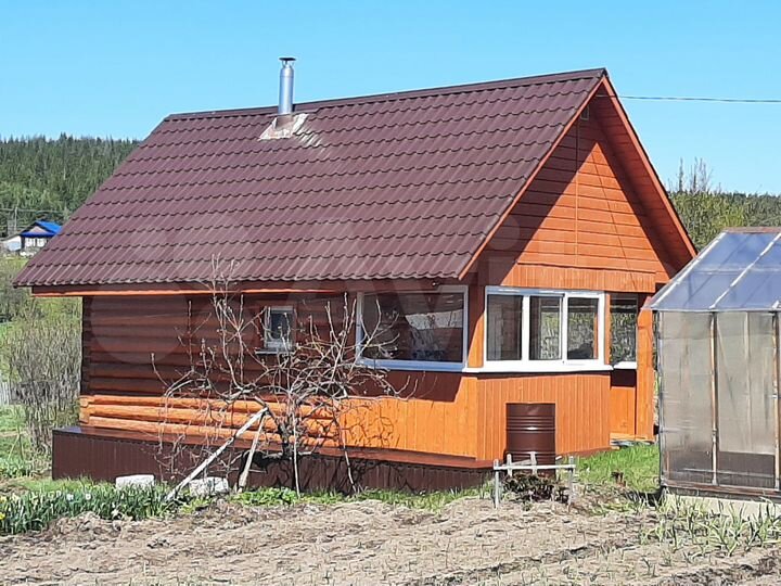 Дом 20 м² на участке 2 сот.