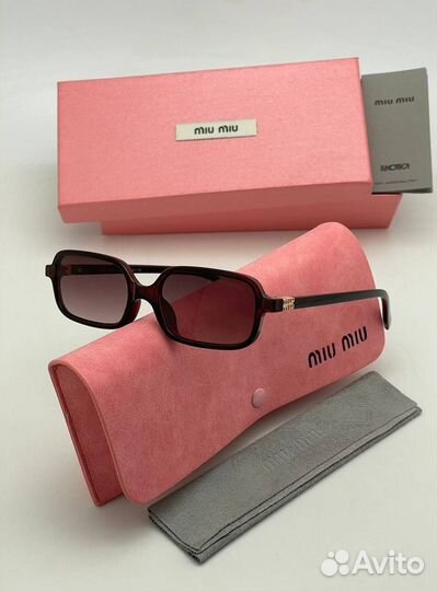 Солнцезащитные очки miu miu