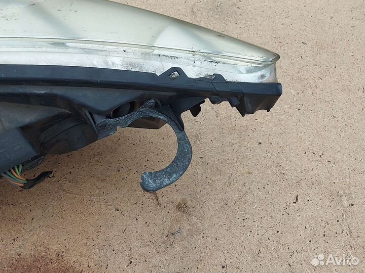 Фара Пежо 308 оригинал