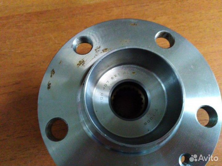 Ступица передняя Volkswagen Polo 2002-2006