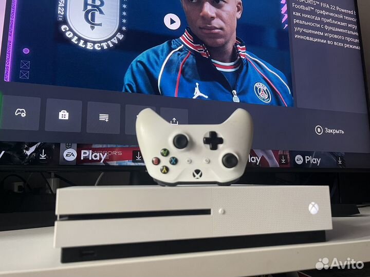 Xbox One S 1tb / 450 игр / Live Gold