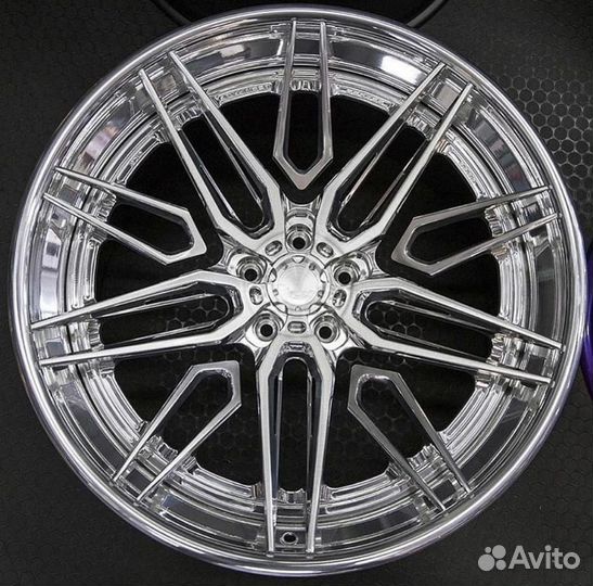 Кованые диски GT Forged R22 на Lamborghini Urus