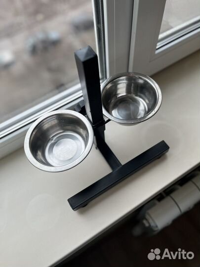 Миска для собак на подставке