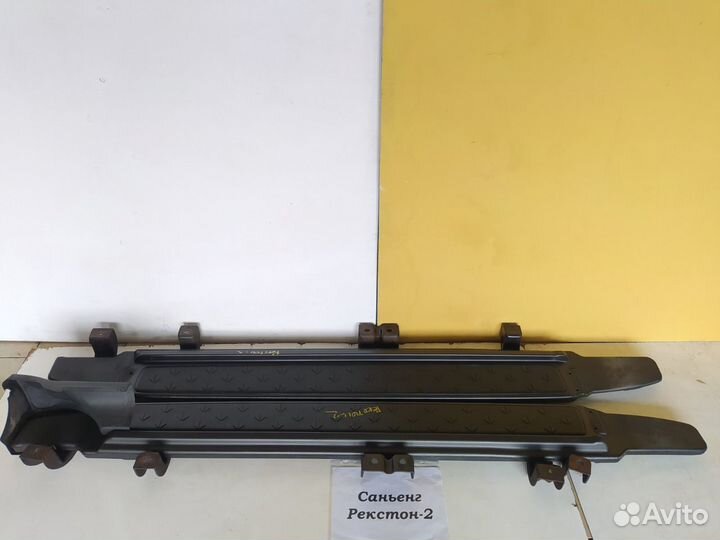 Подножка (порог) SsangYong Rexton 1/2