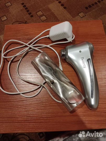 Аппарат массажный для кожи лица twinrey desheli