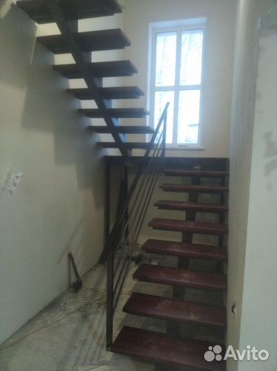Лестницы деревянные и на металлокаркасе