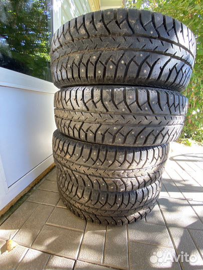 Bridgestone Ice Cruiser 7000S 225/65 R17