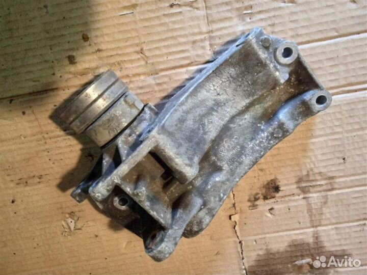 Кронштейн генератора Vw Golf Iv/Bora 1997-2005