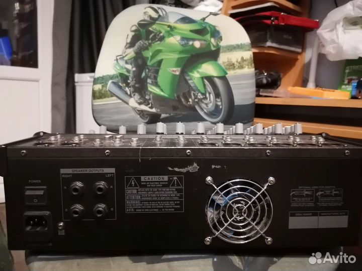 Активный микшерный пульт