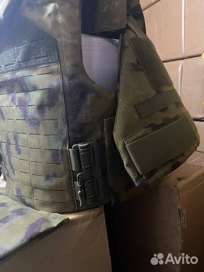 Штурмовой бронежилет в сборе