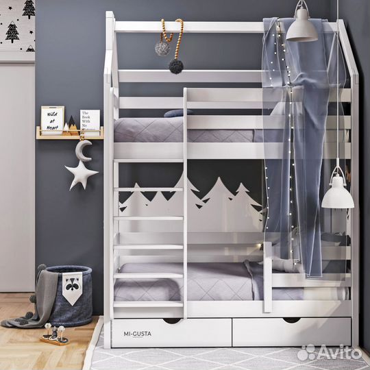 Двухъярусная кровать домик
