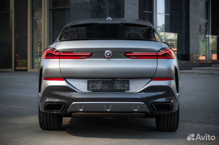 BMW X6 3.0 AT, 2023, 975 км
