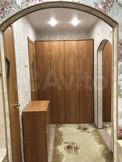 2-к. квартира, 50 м², 2/10 эт.