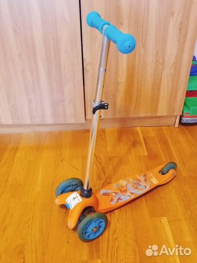 Самокат детский трехколесный