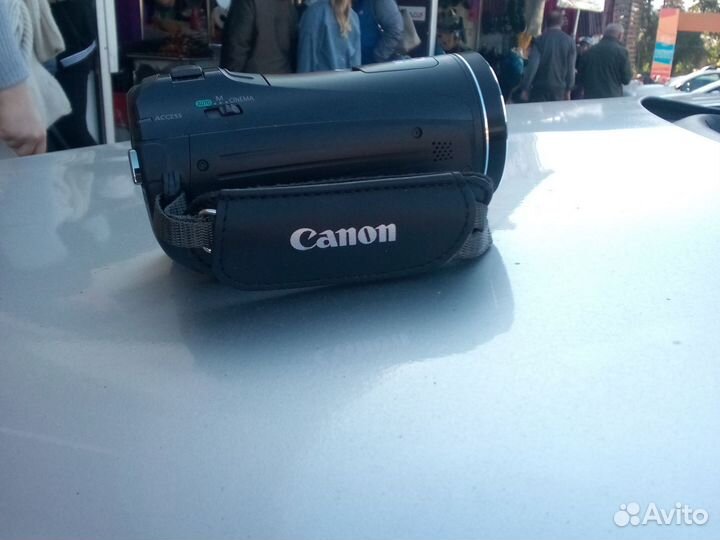 Видеокамера canon