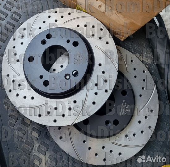 Тормозные диски с перфорацией и насечками