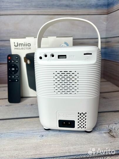 Проектор Umiio Pro