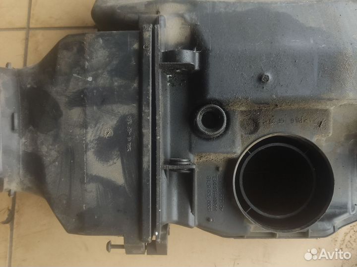 Корпус воздушного фильтра Renault duster