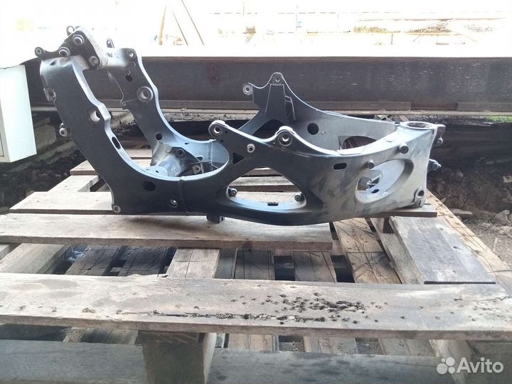 Рама yamaha новая