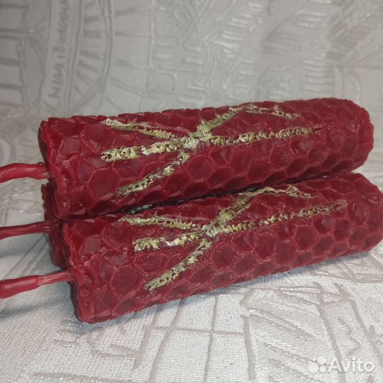 Энергетическая свеча с рунами