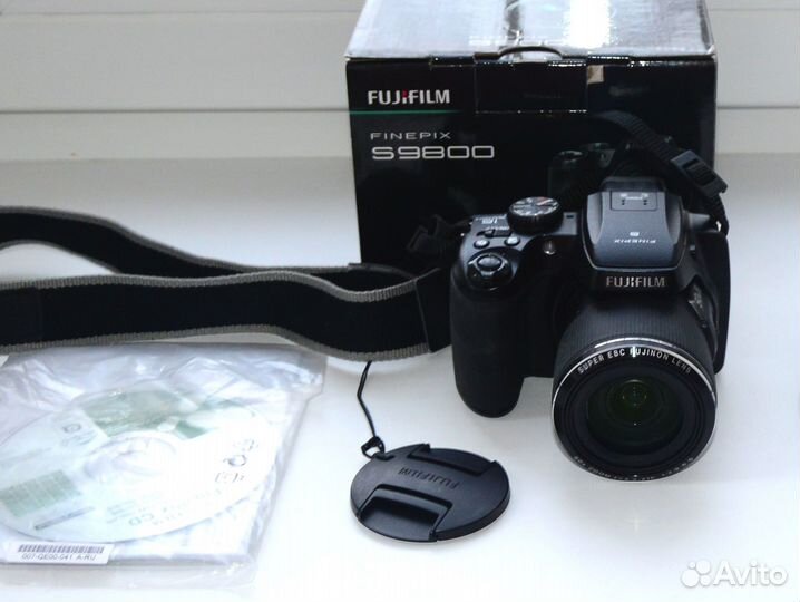 FujiFilm FinePix S9800 50x