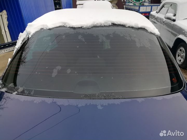 Заднее стекло Киа Спектра оригинал