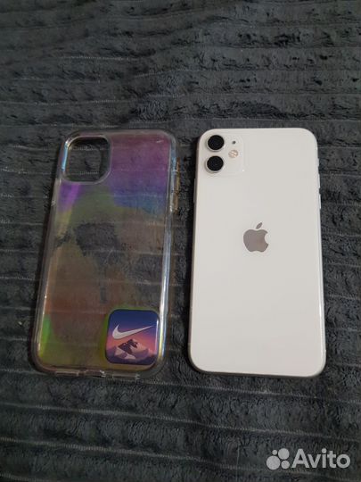 iPhone 11, 64 ГБ
