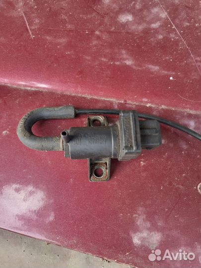 Электромагнитный клапан Opel Vectra B