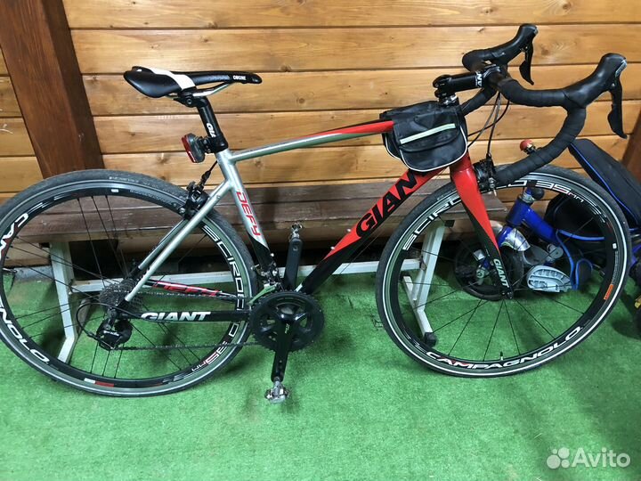 Шоссейный велосипед Giant Defy
