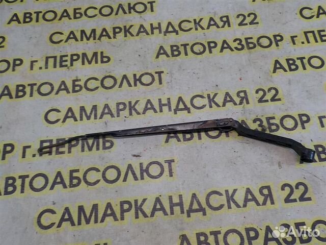 Поводок стеклоочистителя передний левый Toyota Ca