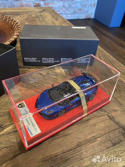 Модель Lamborghini Aventador SVJ Roadsrer 1:43