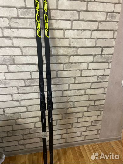 Продам лыжи fischer