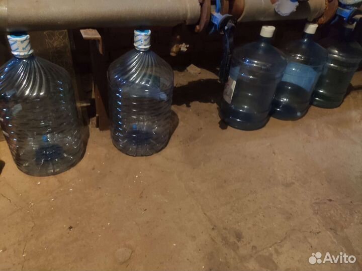 5 литровые бутылки и коробки для яйиц