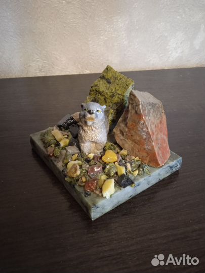 Статуэтка дикий волк