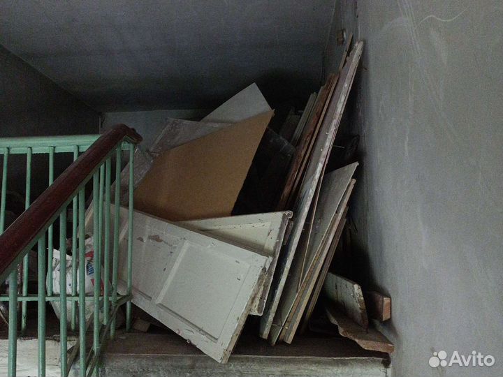 Доски, двери, фанера из дерева бесплатно