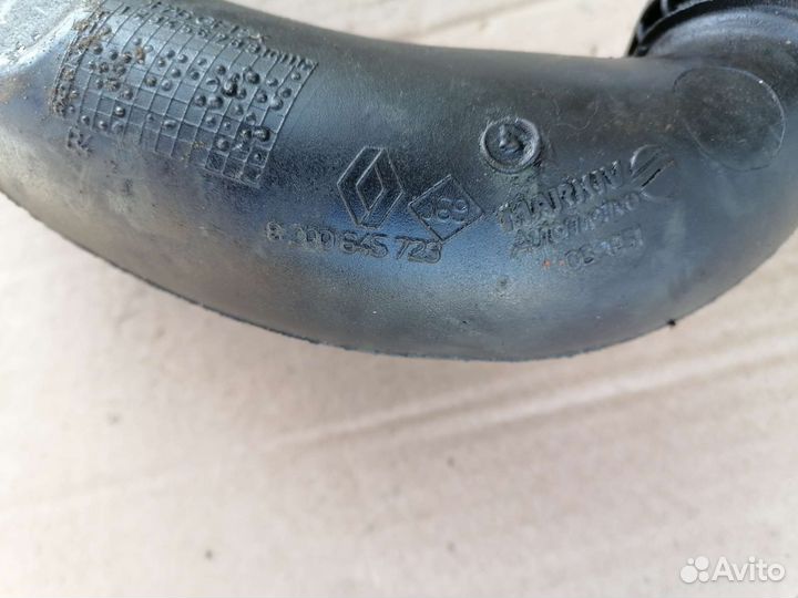 Патрубок интеркулера Renault Duster