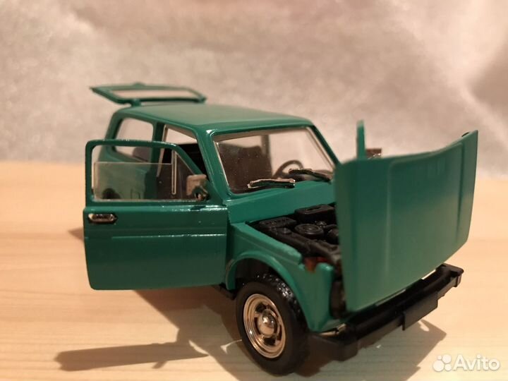 Модель автомобиля Ваз 2121 Нива 1/43