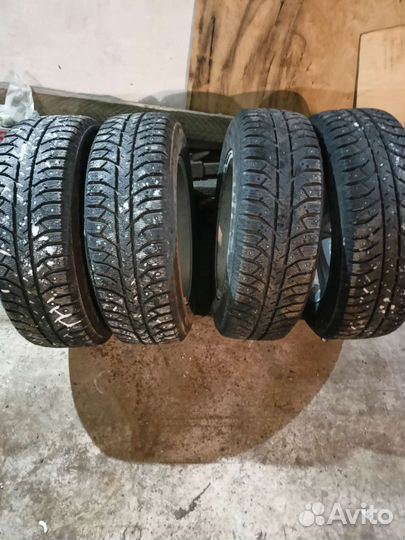 Bridgestone Ice Cruiser 7000 225/65 R17 106T