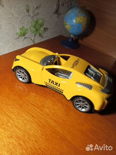 Модель автомобиля taxi