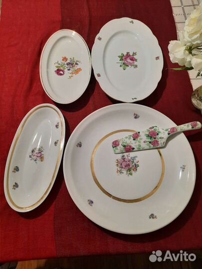 Овальные блюда и круглое большое блюдо