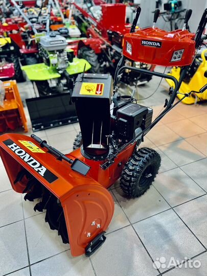 Снегоуборщик бензиновый Honda HSS GX340 13HP