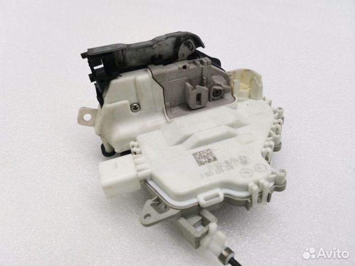Замок двери передний правый Audi A6 C7 2.0 TDI