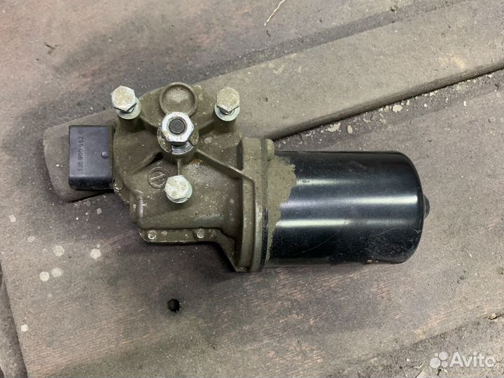 Моторчик дворников Skoda Octavia А4