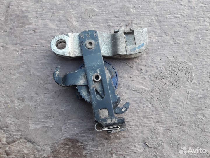 Механизм стояночного тормоза Mercedes W211