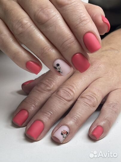 Маникюр гельлак педикюр