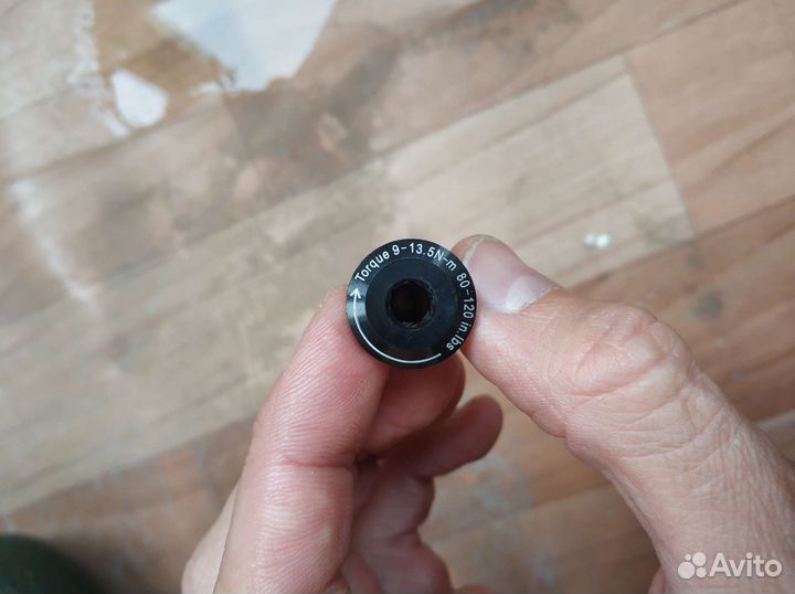 Ось задней втулки 12*170