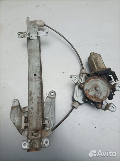 Стеклоподъёмник задний левый Nissan Maxima A33